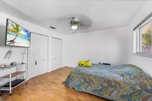 1051 NW 9th St, Boca Raton, FL 33486 - Photo 9
