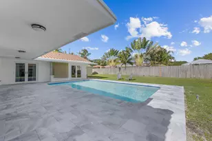 1051 NW 9th St, Boca Raton, FL 33486 - Photo 5