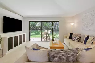 825 Club Dr Dr, Palm Beach Gardens, FL 33418 - Photo 5