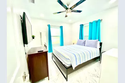 630 NE 17th Way, Fort Lauderdale, FL 33304 - Photo 13