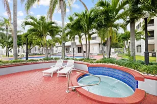 2841 N Oakland Forest Dr, Oakland Park, FL 33309 - Photo 19