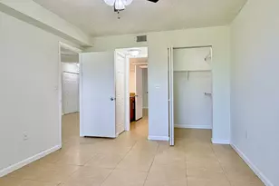 2841 N Oakland Forest Dr, Oakland Park, FL 33309 - Photo 11