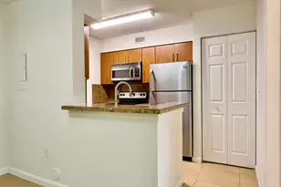 2841 N Oakland Forest Dr, Oakland Park, FL 33309 - Photo 23