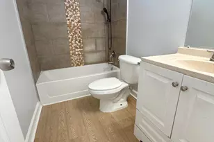 1501 Crescent Cir, West Palm Beach, FL 33403 - Photo 9