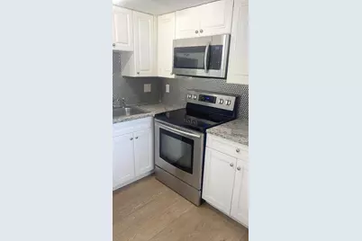 1501 Crescent Circle, West Palm Beach, FL 33403 - Photo 3