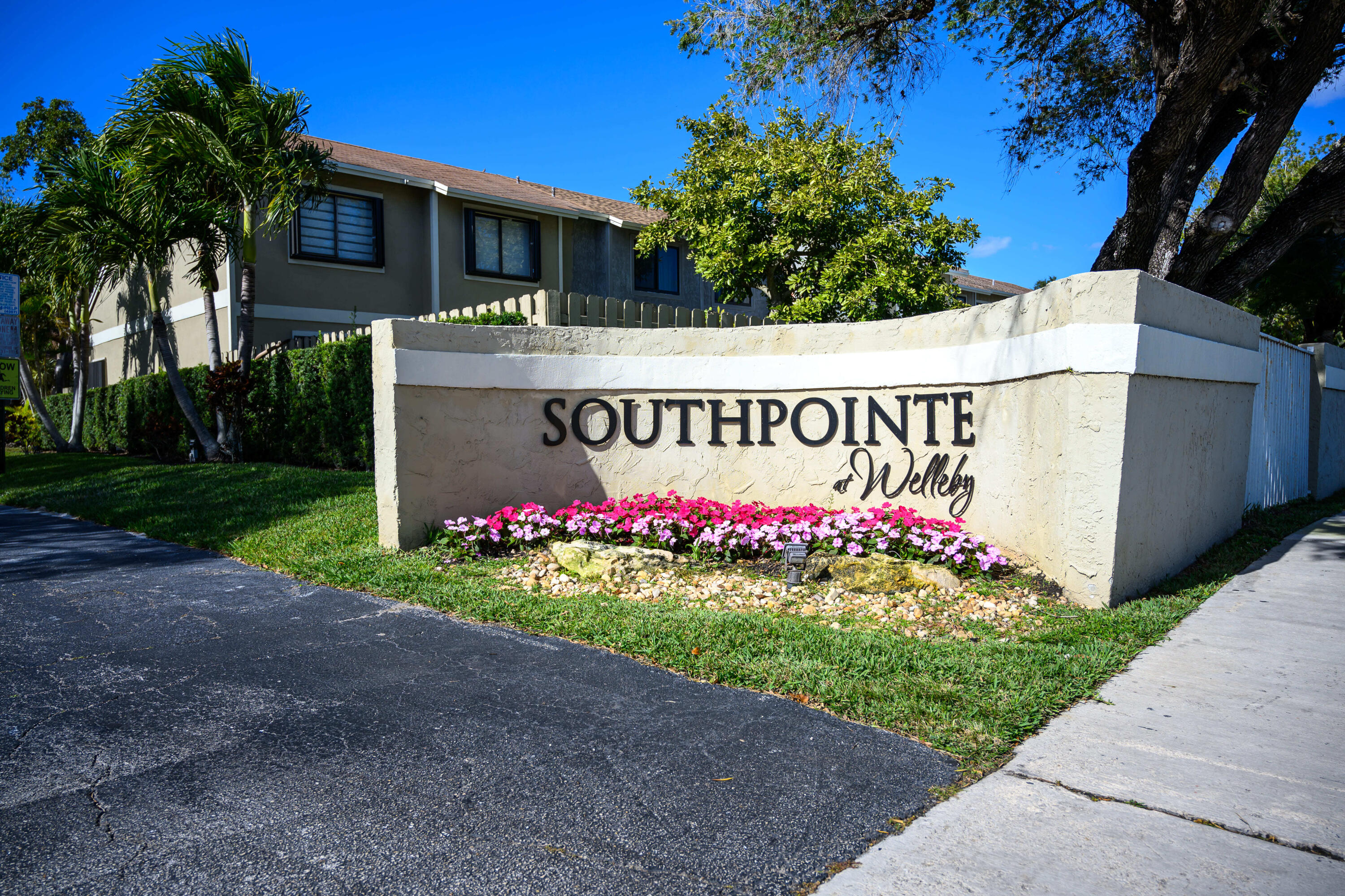 11197 NW 37th St - 11197 NW 37th St, Sunrise, FL 33351 Luxury Property | Jose Angel Pina