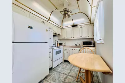 57 Chatham C, West Palm Beach, FL 33417 - Photo 3