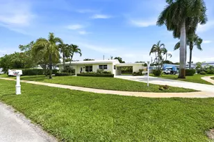 1452 Crest Dr, Lake Worth, FL 33461 - Photo 3