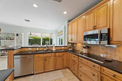 10295 Allamanda Boulevard, Palm Beach Gardens, FL 33410 - Photo 15