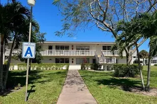 11 Cambridge, West Palm Beach, FL 33417 - Photo 1