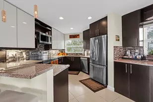 818 SE 4th St, Fort Lauderdale, FL 33301 - Photo 5