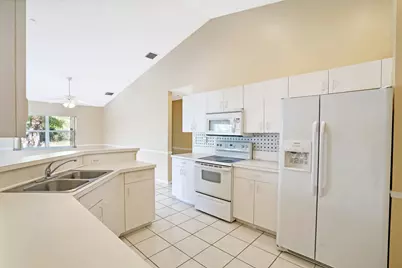10567 Paso Fino Drive, Wellington, FL 33449 - Photo 13