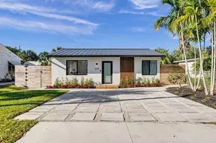 225 NE 10th St, Delray Beach, FL 33444 - Photo 1