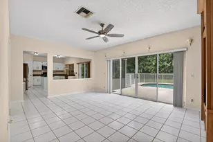 7555 Live Oak Dr, Coral Springs, FL 33065 - Photo 9
