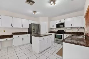 7555 Live Oak Dr, Coral Springs, FL 33065 - Photo 15