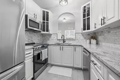 10581 NW 56th Place, Coral Springs, FL 33076 - Photo 9