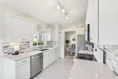 1110 NW 105th Way, Plantation, FL 33322 - Photo 17