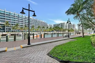 3001 NE 185th St, Aventura, FL 33180 - Photo 23