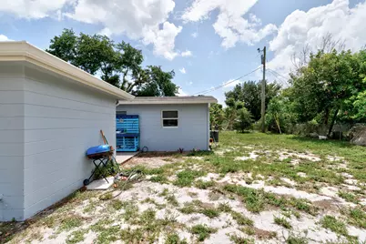 775 SW 4th Pl Place SW, Vero Beach, FL 32962 - Photo 23