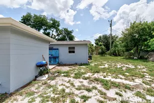 775 SW 4th Pl Pl SW, Vero Beach, FL 32962 - Photo 23