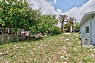 775 SW 4th Pl Pl SW, Vero Beach, FL 32962 - Photo 27