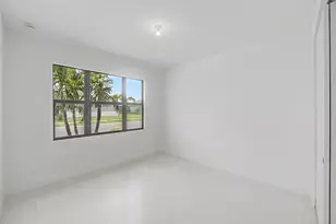 12516 SW Compass Pt Dr, Port Saint Lucie, FL 34987 - Photo 15