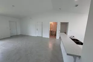 532 SW Buswell Ave, Port Saint Lucie, FL 34983 - Photo 7