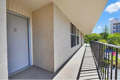 11 Royal Palm Way #3040, Boca Raton, FL 33432 - Photo 3