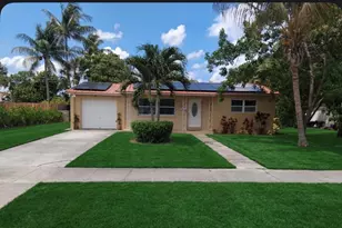 729 Ilex Ct, West Palm Beach, FL 33403 - Photo 1
