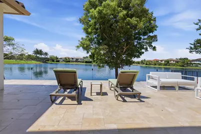 10271 Peninsula Place, Parkland, FL 33076 - Photo 3