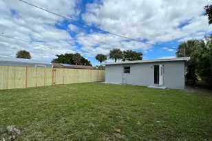 1883 Breezy Ln, West Palm Beach, FL 33417 - Photo 7