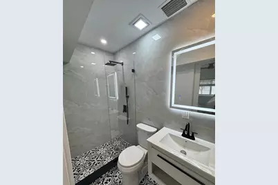 29 SE 8th Street, Dania Beach, FL 33004 - Photo 9