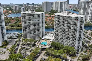 3701 N Country Club Dr, Aventura, FL 33180 - Photo 31