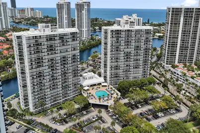 3701 N Country Club Drive #605, Aventura, FL 33180 - Photo 29