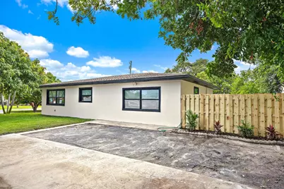 117 SE 22nd Avenue, Boynton Beach, FL 33435 - Photo 3