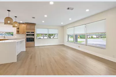 117 SE 22nd Avenue, Boynton Beach, FL 33435 - Photo 11