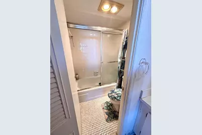 9440B Poinciana Place #404, Davie, FL 33324 - Photo 15