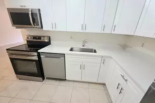 959 SE 2nd Ave, Deerfield Beach, FL 33441 - Photo 9