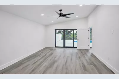 11049 Cloverleaf Circle, Boca Raton, FL 33428 - Photo 17