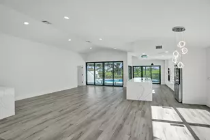 11049 Cloverleaf Cir, Boca Raton, FL 33428 - Photo 3
