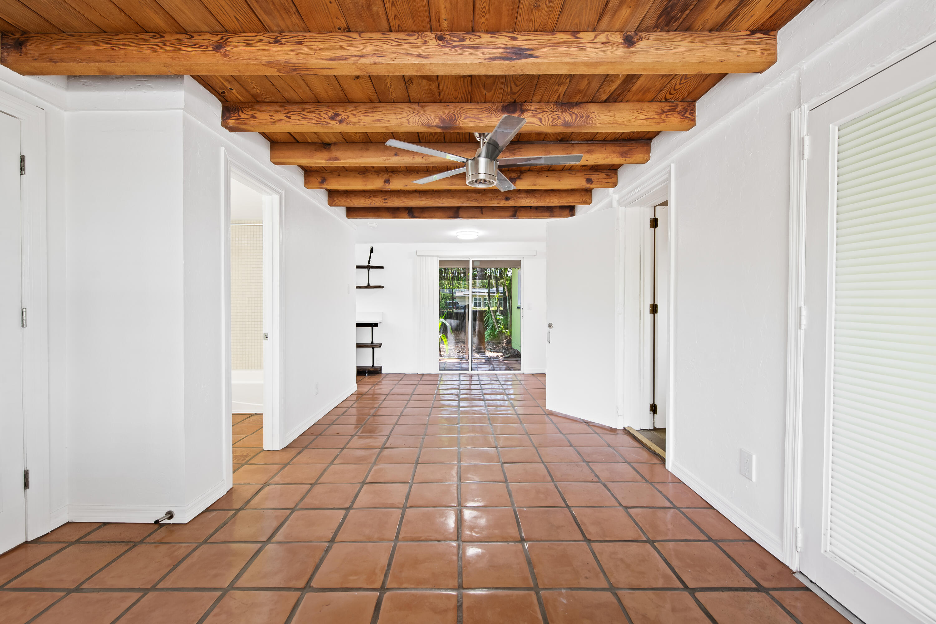 2020 NE 4th Ave #2 - 2020 NE 4th Ave #2, Wilton Manors, FL 33305 Luxury Property | Jose Angel Pina