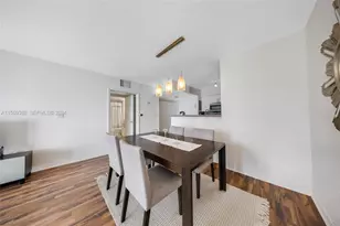 1155 Brickell Bay Dr, Miami, FL 33131 - Photo 9