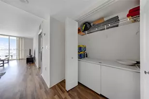 1155 Brickell Bay Dr, Miami, FL 33131 - Photo 13