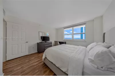 1155 Brickell Bay Drive #2207, Miami, FL 33131 - Photo 17