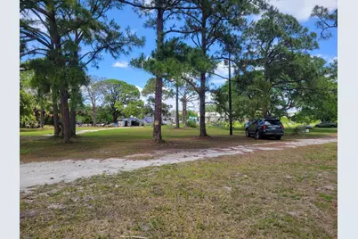 9610 Orange Avenue, Fort Pierce, FL 34945 - Photo 3
