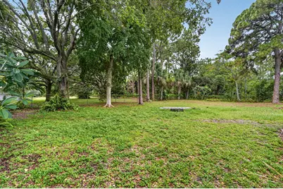 8669 Nashua Drive, Palm Beach Gardens, FL 33418 - Photo 11