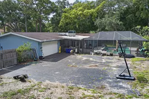 8669 Nashua Dr, Palm Beach Gardens, FL 33418 - Photo 3