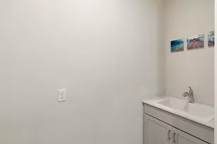 471 SE Vallarta Dr, Port Saint Lucie, FL 34984 - Photo 27