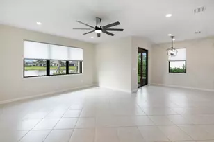 471 SE Vallarta Dr, Port Saint Lucie, FL 34984 - Photo 15