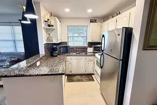 21 Newport B Ct, Deerfield Beach, FL 33442 - Photo 7